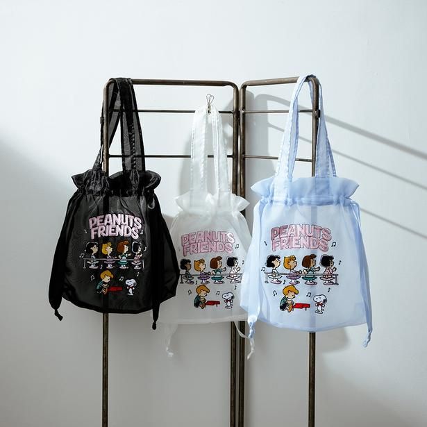 「PEANUTSシアートートバッグ」(各8580円)