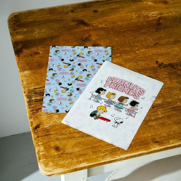 「PEANUTSクリアファイル」(各550円)