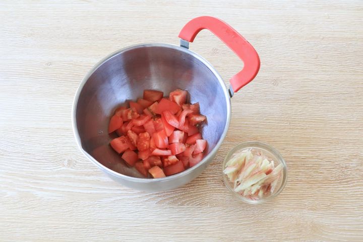鶏肉のトマトとみょうがだれ