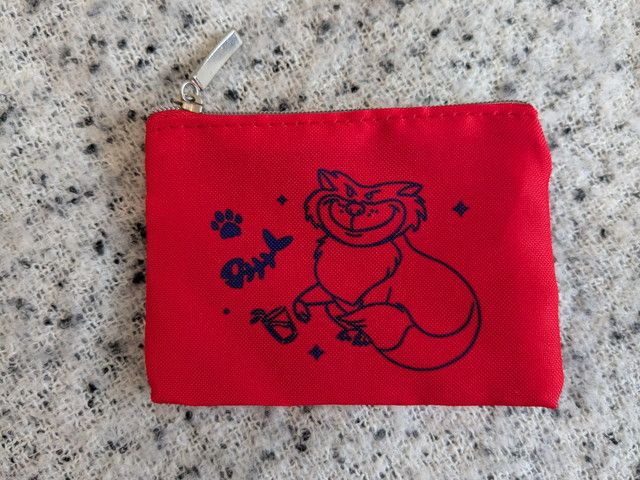 小ポーチの全体写真