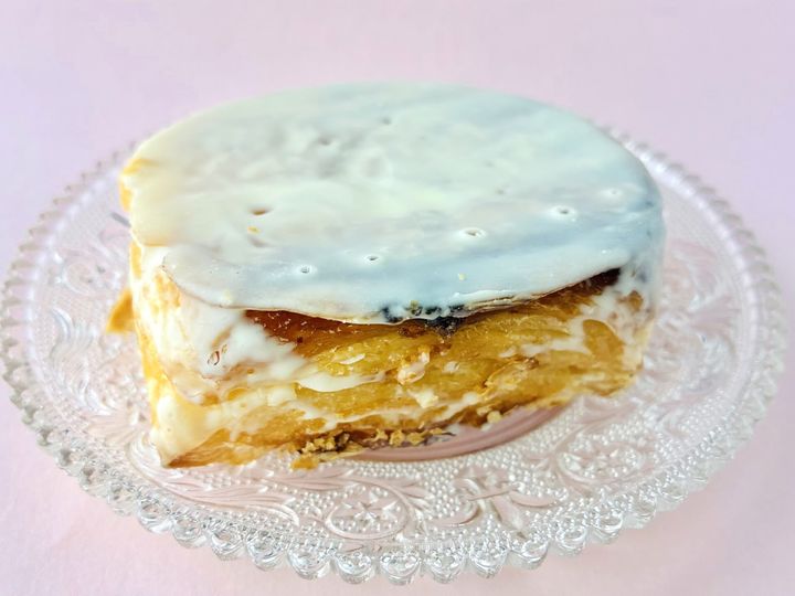 「カロリーの暴力！」「無限に食べれる！」【ファミマ】「ミルクとホワイトチョコのクイニーアマン」