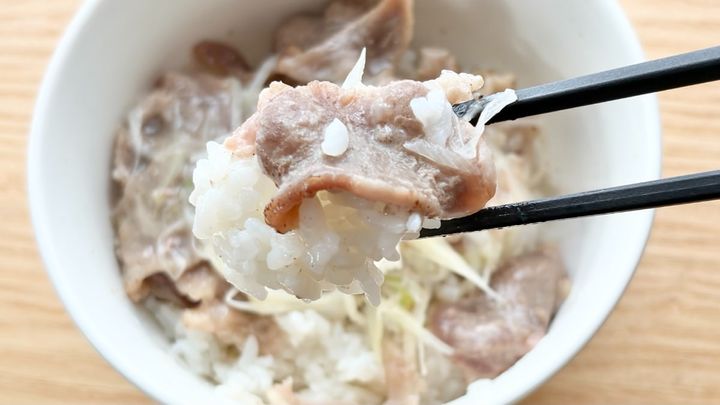 ビールくださ～い！！【ファミマ】の冷凍おつまみがストック必至のウマさ