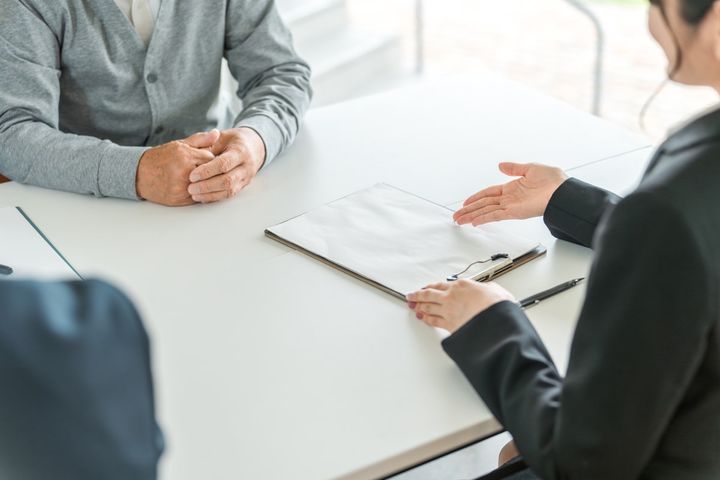 「ゆとりある第二の人生」のはずが……世帯年収800万・62歳男性を襲った外貨建保険の罠