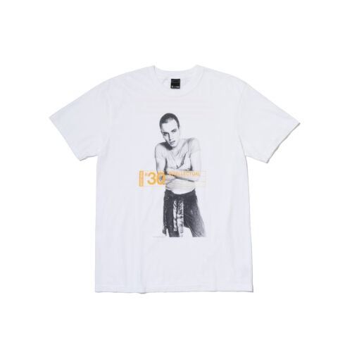 90年代カルチャー好き歓喜！伝説のアートディレクションを再現したTシャツを発売