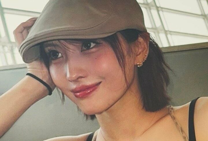 【写真・画像】TWICE・MOMO（29）のカバンの中身を美人姉（31）が暴露「いつも大量に入ってる」 1枚目
