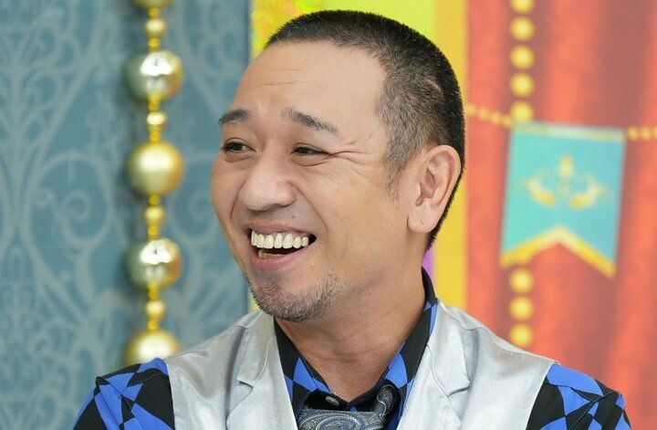 【写真・画像】千鳥「ドッキリの隠しカメラこんな見るやつおる!?」人気芸人の衝撃行動に困惑「なんやねん、こいつ！」 1枚目