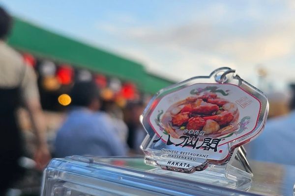 【福岡県福岡市】エビチリや酢豚などをモチーフにした「八仙閣オリジナルキーホルダーガチャ」登場