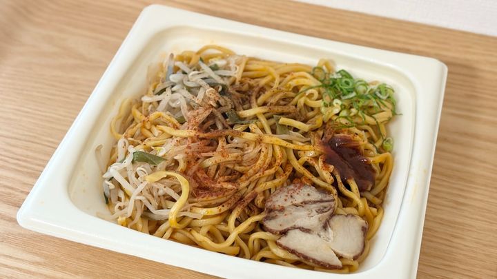 「あと2個追加で食べたい」【ファミマ】人気店監修のカラシビ麺って？