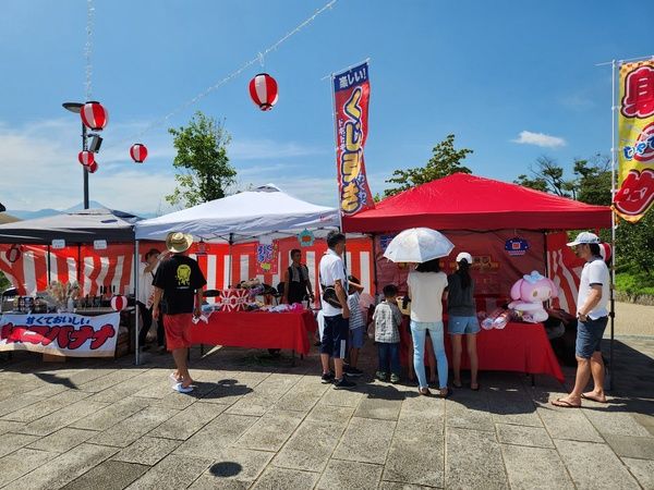 【山梨県山梨市】笛吹川フルーツ公園のサマーフェス！絶景を眺めながら水遊びと桃のスイーツを楽しめる