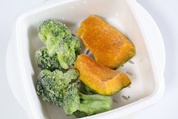 ダイソー 「電子レンジ調理器 温野菜」 ￥110