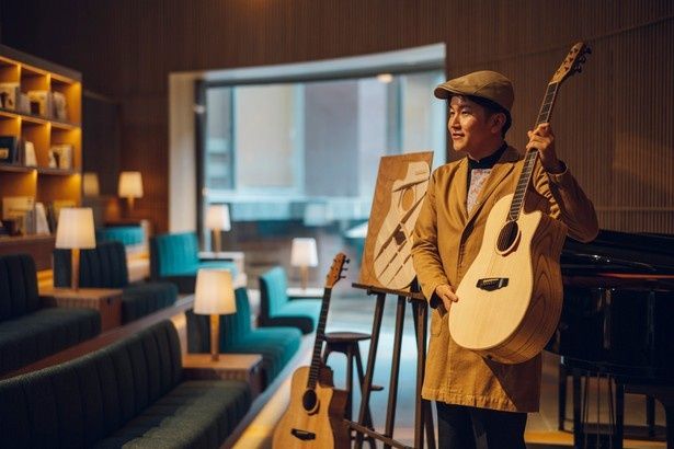 木材の種類による音色の特性をスタッフが解説
