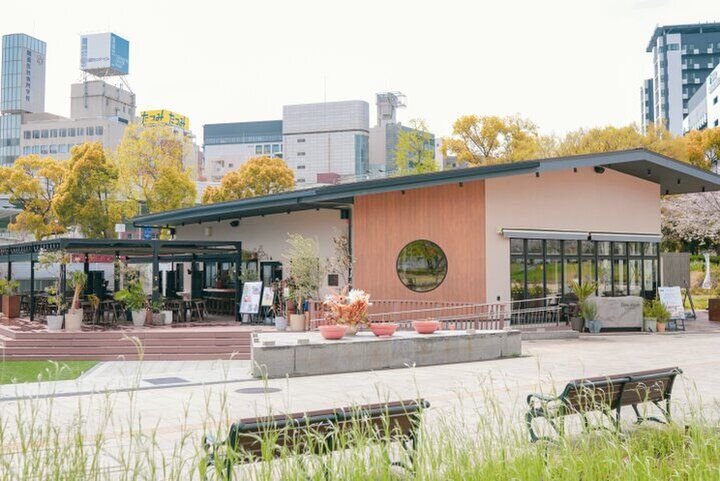 公園ビューから川床テラスまで。緑に癒される大阪のカフェ5選