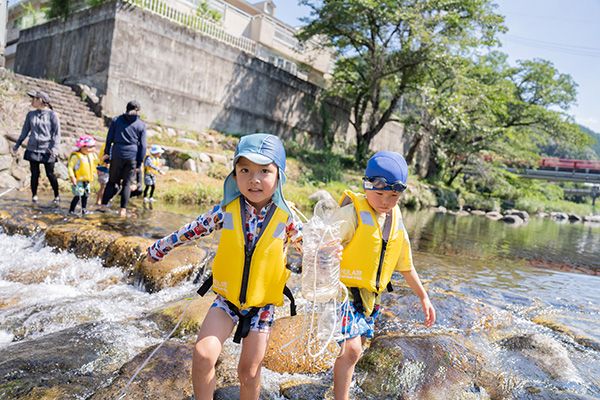 【広島県安芸太田町】安芸太田町暮らしや自然の中での子育てを体感しよう。「こども爆のび！もりみん山のこども園 移住体験ツアー」