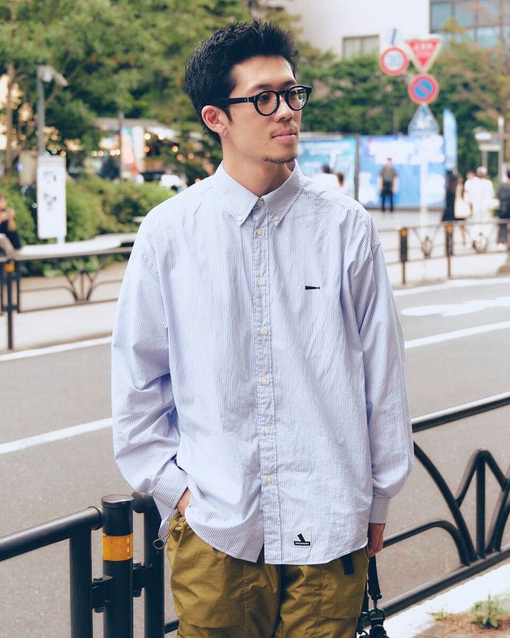 【20代スナップ＠渋谷】短パンゆえのカジュアルさをアイウェアで中和