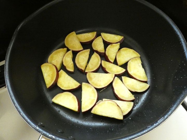 食べ応えバッチリ！「鶏肉とさつま芋のスパイシー丼」