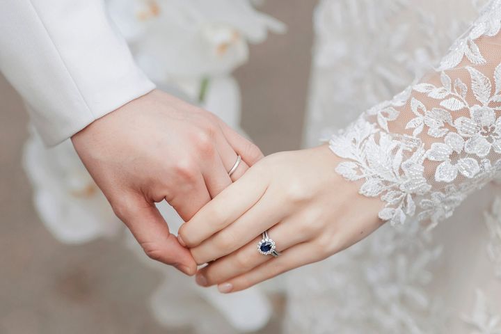 藤井サチ 結婚リング