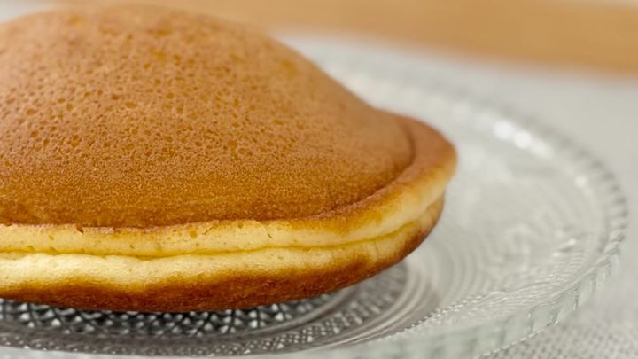 もっちもちの生地がとっても美味！【ファミマ】のどら焼きを食べてみた