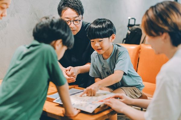 【大阪府東大阪市】「SEKAI HOTEL Osaka Fuse」で、布施商店街を舞台にした「自由研究プログラム」を実施