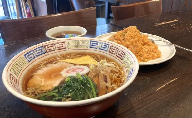 【写真】「中華そば」と「ポークライス」が定番のセット※それぞれ単品での提供