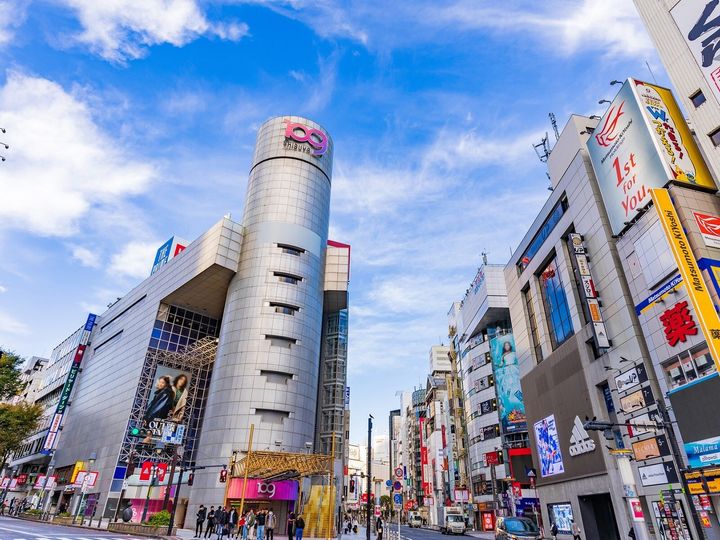 「リラックマ」とSHIBUYA109渋谷店の初コラボレーション『SHIBUYA109×Rilakkuma Lab.』が、8月14日から8月30日まで開催されます。限定コラボスイーツの販売や記念撮影イベントなど、盛りだくさんの内容です。（サムネイル画像出典：PIXTA）