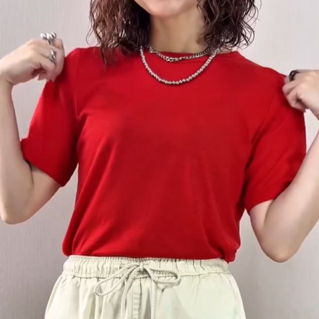 GU「ソフトシアークルーネックT」