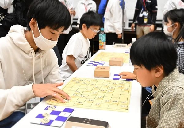 【福岡県福岡市】小・中学生が対象の将棋イベント「QTnetこども将棋Day 2026」開催！プロ棋士に挑戦も