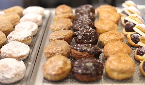 【大阪府大阪市】オフィス街でほっと一息。国産素材の「STANDARD DONUTS」が堺筋本町に3号店をオープン