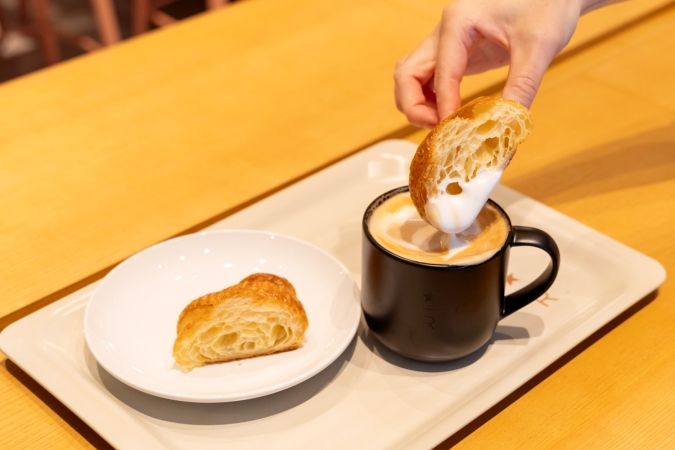 スターバックス リザーブ(R) カフェ 天神ビジネスセンターⅡ店 ディップスタイル