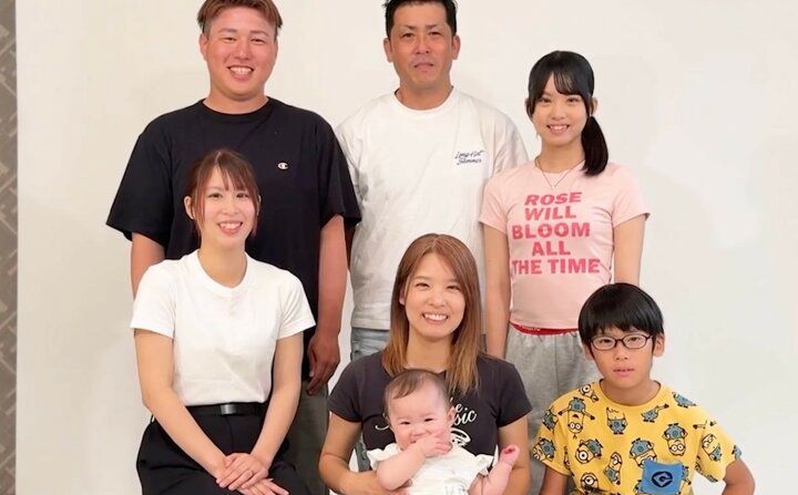 【写真・画像】天木じゅん（30）、別人すぎる14歳の頃の写真を公開「ギャル！全然違う！」「中3でこれはヤンチャ！」激変ぶりに驚きの声 1枚目