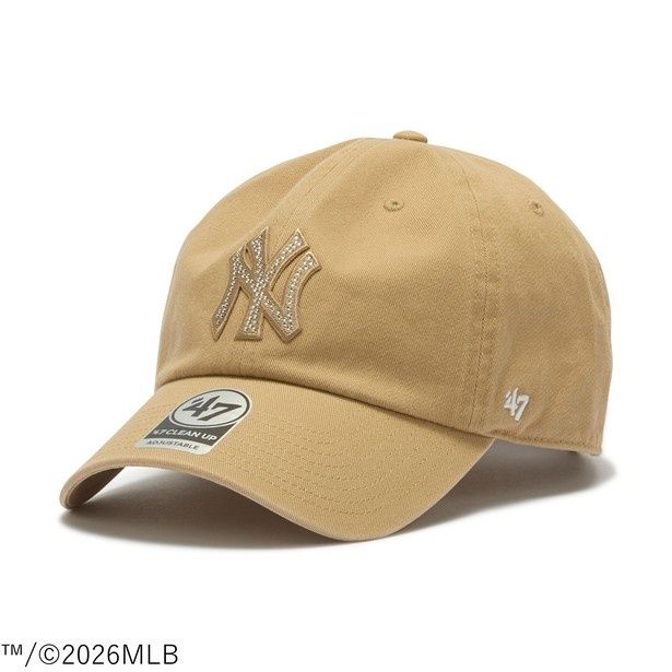 ニューヨーク・ヤンキース×カーキ (TM)／(C)2026MLB