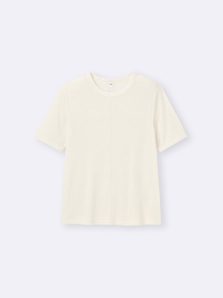 オフホワイトのソフトシアークルーネックTシャツを平置きした様子
