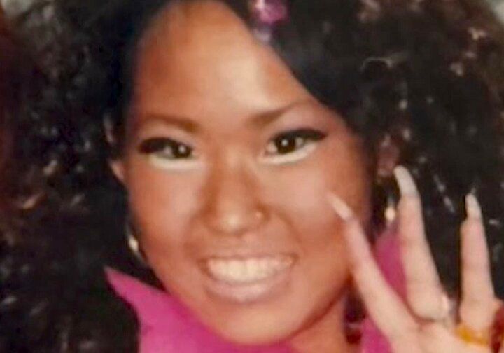 【写真・画像】36歳でおばあちゃんになった45歳美魔女、18歳の頃の写真に衝撃「ギャル〜！」 1枚目