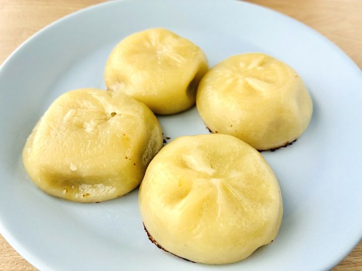 「中のスープがウマい！」「めっちゃクオリティ高い！」【ファミマ】「香ばしい焼き目焼小籠包」