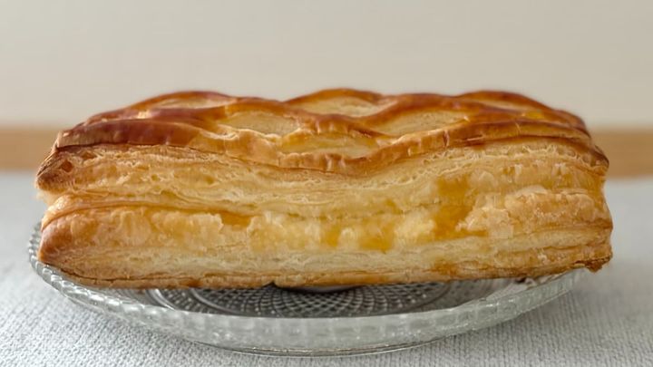 みんな大好き、王道の味！【ファミマ】の新作アップルパイがおいしい