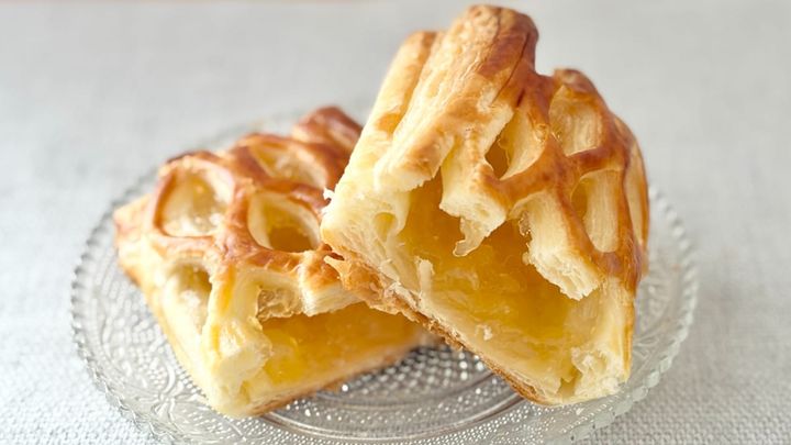 みんな大好き、王道の味！【ファミマ】の新作アップルパイがおいしい