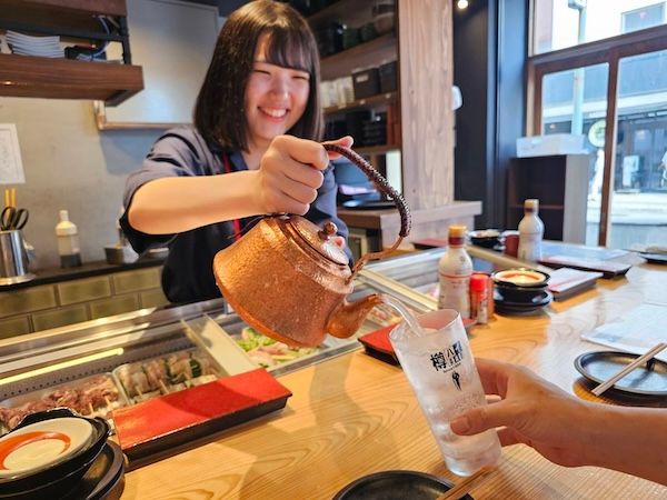 【愛知県名古屋市】「炉端焼き燻銀 伏見店にかい」オープン！豪華なお刺身盛り合わせのお通しや本格炉端焼きを楽しもう