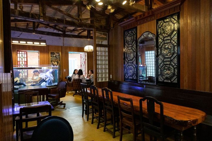 店内もレトロな空間が広がる