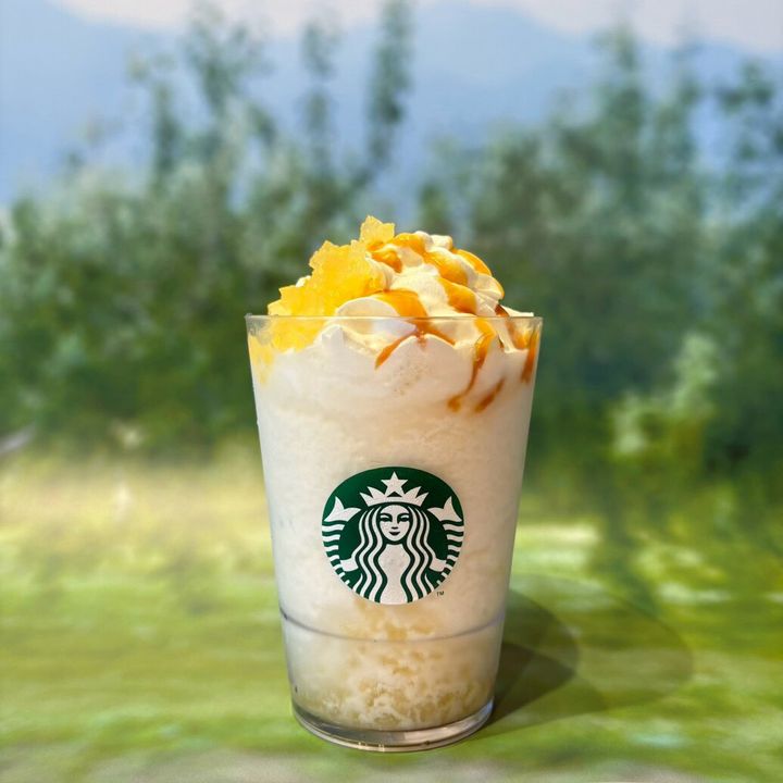 スタバ 青森やだらめぇりんご アーモンドミルクフラペチーノ®