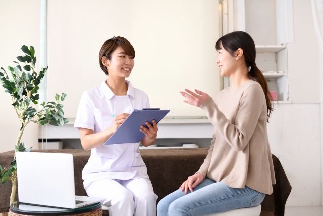 看護師と患者