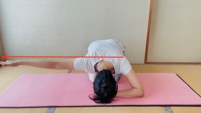 巻き肩改善ピラティス
