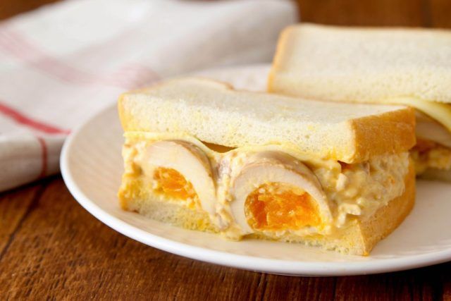 煮たまごサンド