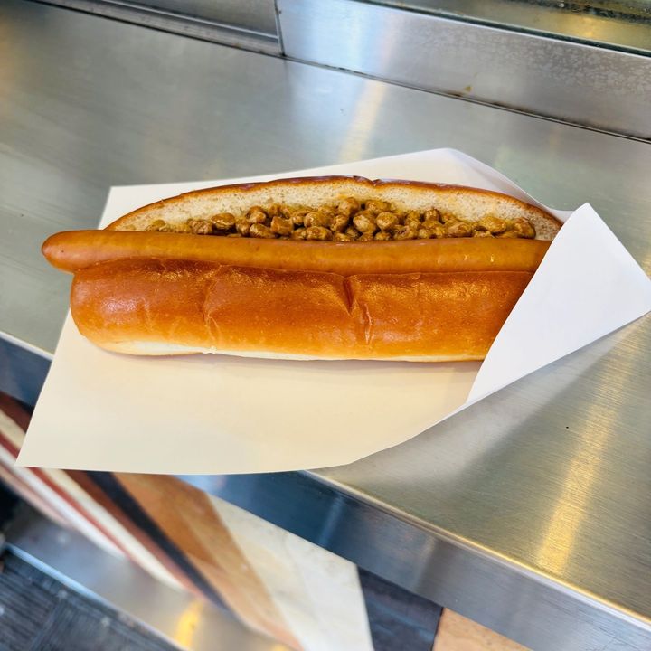 ご当地の食材を使った軽食がおすすめ！