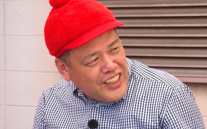 【写真・画像】50歳Gカップ女性芸人の胸元あらわな姿にくっきー！ら衝撃「しょうもな！」 1枚目