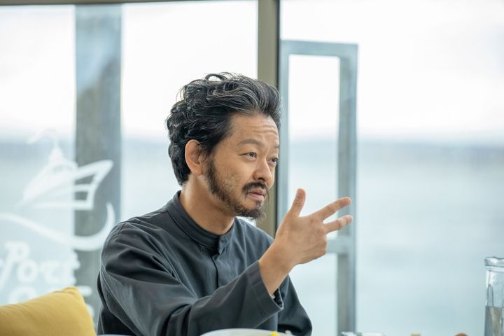 8月7日放送の『THE TIME,』に出演する山中崇 （C）TBS width=