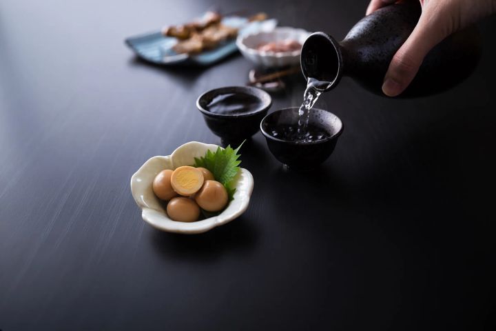 うずらのたまごと日本酒の晩酌