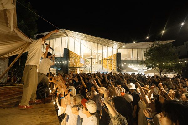 【栃木県那須塩原市】地域に根差す食と音楽の祭典・黒磯日用夜市開催！約40店と多彩なアーティストが集結