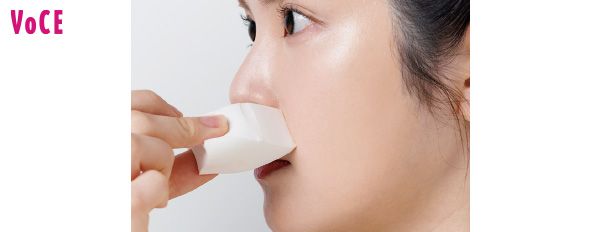 鋭利な先端はほうれい線もカモフラージュ