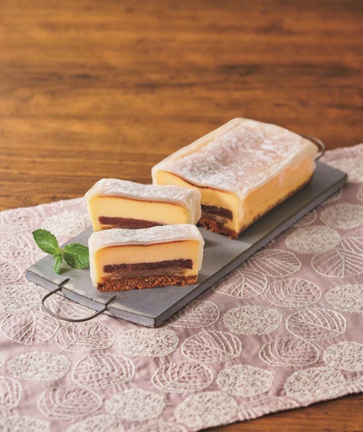 羽二重ベイクドチーズケーキの断面