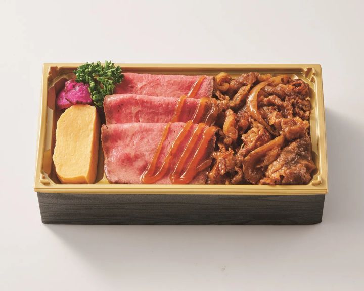 肉を盛り込んだ近江牛弁当