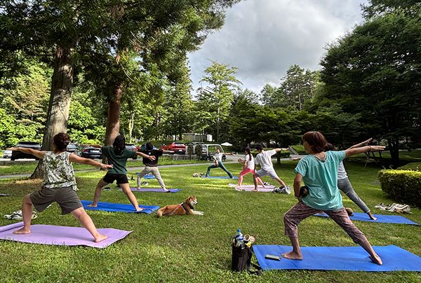 【山梨県富士河口湖町】フジプレミアムリゾート、愛犬と楽しむ夏季プログラム実施！BBQにヨガなど